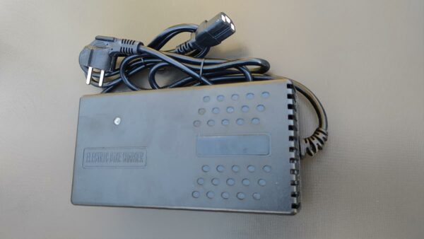 Ladegerät 60Volt, 8Ah